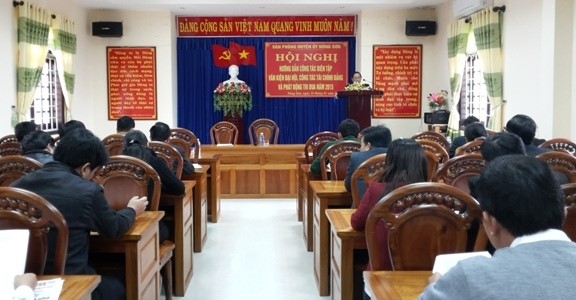 Văn phòng Huyện ủy Nông Sơn tổ chức Hội nghị hướng dẫn công tác biên tập văn kiện đại hội, công tác tài chính Đảng và phát động thi đua năm 2015