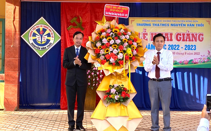 Khai giảng năm học mới trường TH&THCS Nguyễn Văn Trỗi