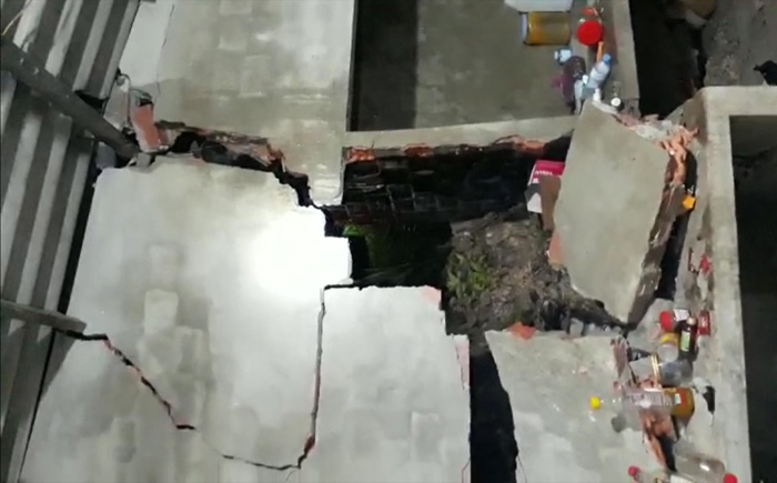 Nông Sơn: Một nhà dân ở xã Quế Lâm bị đổ sập do sạt lở núi